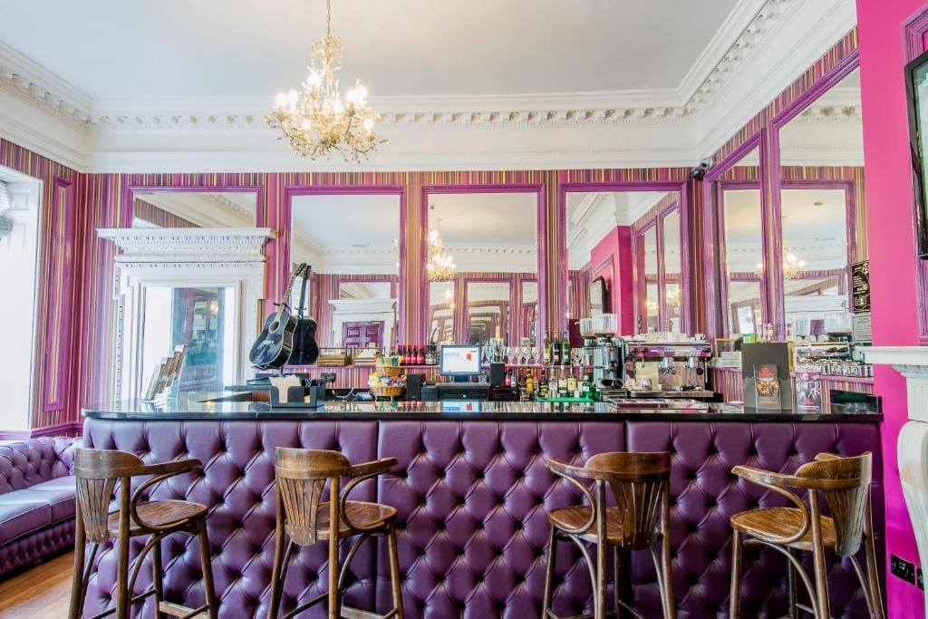 Safestay York Bar